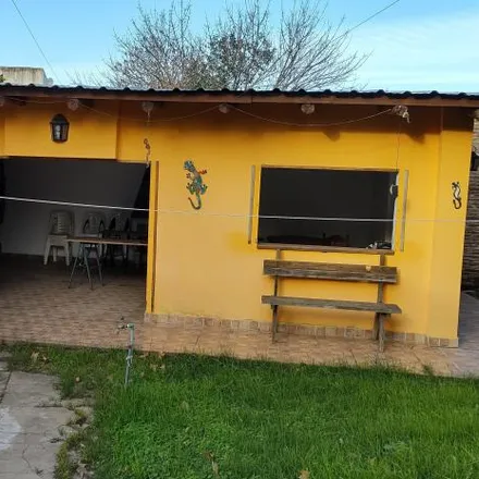 Buy this 2 bed house on Vera Mujíca 2698 in Bella Vista, Rosario
