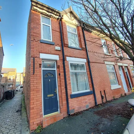 Rent this 2 bed townhouse on Carlton Avenue in Manchester, M14 7WL