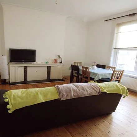Rent this 5 bed apartment on 11 Victoria Terrace in Leeds, LS3 1BX
