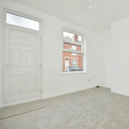 Image 4 - Buttermere Road, Sheffield, S7 2AY, United Kingdom - Townhouse for sale