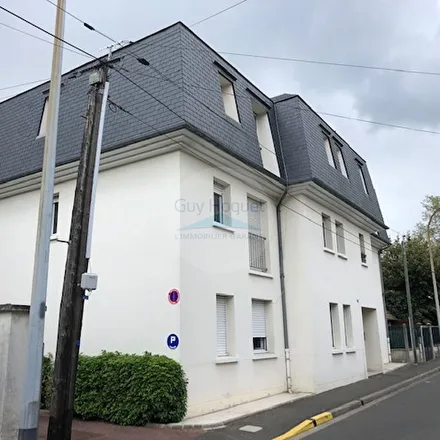 Image 3 - 2 Avenue de la République, 91600 Savigny-sur-Orge, France - Apartment for rent