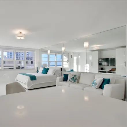 Image 9 - 100 Lincoln Road, Miami Beach, FL 33139, USA - Condo for rent