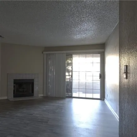 Image 7 - 2095 Bay Hill Drive, Las Vegas, NV 89117, USA - Condo for rent