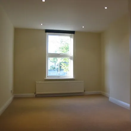 Image 6 - Avery Cole, 45 Victoria Road, London, KT6 4NW, United Kingdom - Apartment for rent
