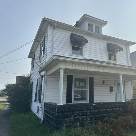 Buy this 3 bed house on 18th Street in Kenova, WV 25507