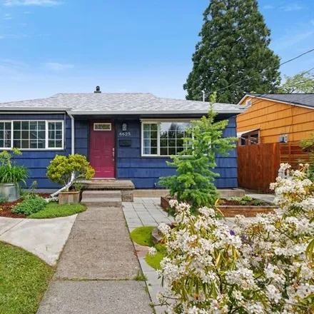 Buy this 2 bed house on 6625 Southeast Tolman Street in Portland, OR 97206