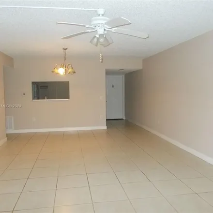 Image 7 - 901 Southwest 138th Avenue, Pembroke Pines, FL 33027, USA - Apartment for rent