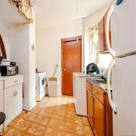 Image 6 - 950 Hoe Avenue, New York, NY 10459, USA - Apartment for sale
