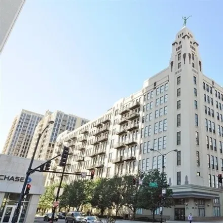 Image 1 - One River Place, 758 North Larrabee Street, Chicago, IL 60661, USA - Condo for sale