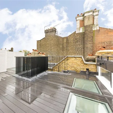 Image 4 - 14 Floral Street, London, WC2E 9DP, United Kingdom - Apartment for rent