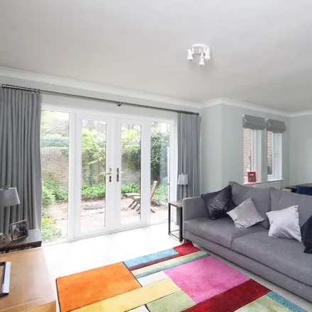 Rent this 3 bed townhouse on Beechwood Park in Leatherhead, KT22 8NL