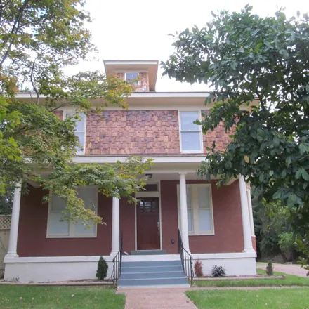 Buy this 3 bed house on 1663 Lawrence Avenue in Memphis, TN 38112