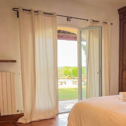 Rent this 1 bed house on Aix-en-Provence in Bouches-du-Rhône, France