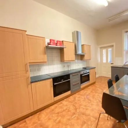 Rent this 6 bed house on Cambridge Road in Huddersfield, HD1 5BW