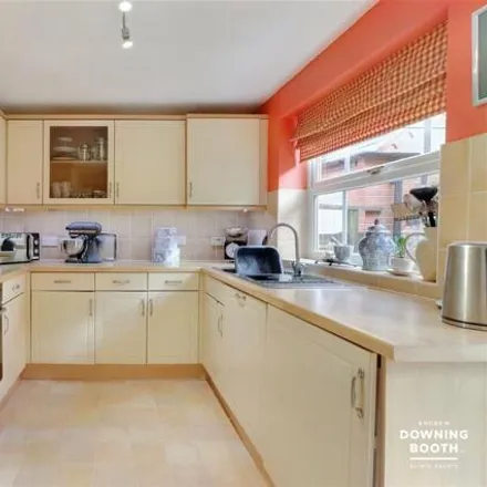 Image 4 - Alesmore Meadow, Lichfield, WS13 8FD, United Kingdom - House for sale