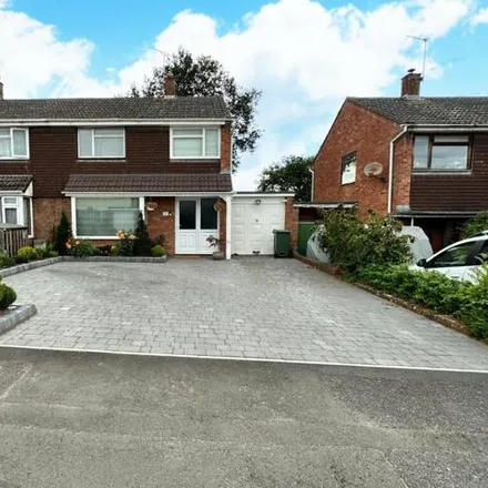 Buy this 3 bed duplex on Wareham Close in Nailsea, BS48 2HX