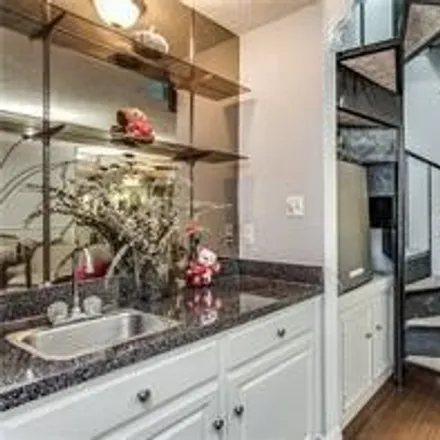 Image 6 - 5616 Spring Valley Road, Dallas, TX 75240, USA - House for rent
