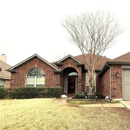 Rent this 3 bed house on 360 Fort Edward Drive in Arlington, TX 76002