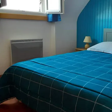 Rent this 1 bed apartment on 56730 Saint-Gildas-de-Rhuys
