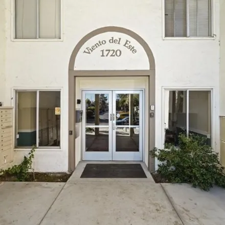 Image 3 - 1720 Halford Avenue, Santa Clara, CA 95051, USA - Condo for sale