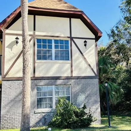 Buy this 1 bed condo on Sir Hamilton Circle in Titusville, FL 32781