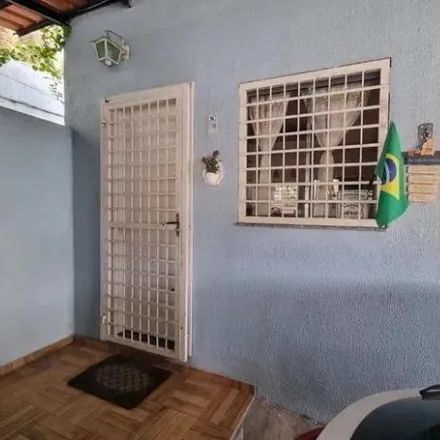 Rent this 2 bed house on Drogasil in Rua Dom João, Parque Dez de Novembro