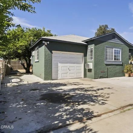 Image 4 - 8161 Lullaby Lane, Los Angeles, CA 91402, USA - House for sale