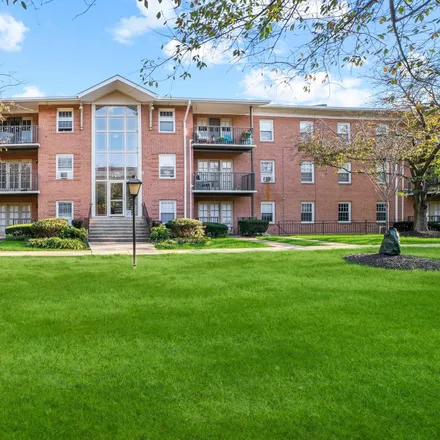 Buy this 2 bed condo on 3328 Spring Lane in Glen Forest, Bailey's Crossroads