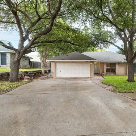Buy this 3 bed house on 11600 Forest Pond Drive in Live Oak, Bexar County