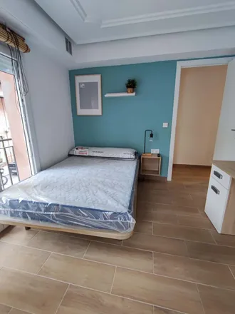 Rent this 5 bed room on Carrer la Torre in 43AC, 03204 Elx / Elche