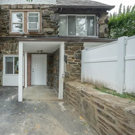 Image 2 - 2 Old Lancaster Road, Cynwyd Estates, Lower Merion Township, PA 19066, USA - Townhouse for rent