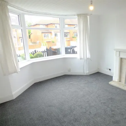 Image 3 - Moor Allerton Way, Leeds, LS17 6SA, United Kingdom - Duplex for rent