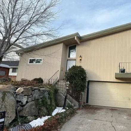 Buy this 3 bed house on 708 Highland Street in Carson City, NV 89703