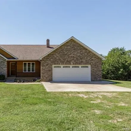 Buy this 4 bed house on 3099 Old Fredericktown Road in Farmington, MO 63640