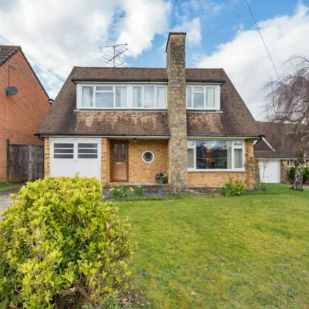 Buy this 3 bed house on Perkins Way in Wokingham, RG41 2TN