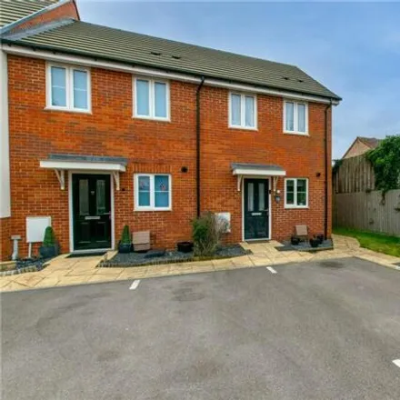 Buy this 2 bed house on Montgomery Grove in Dunstable, LU6 3FR