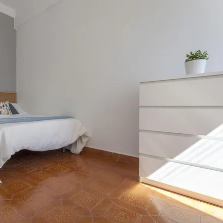 Rent this 7 bed room on Carrer d'Alacant in 31, 46002 Valencia