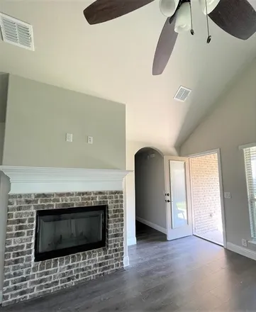 Image 4 - 1400 Toucan Drive, Denton County, TX 75068, USA - House for rent