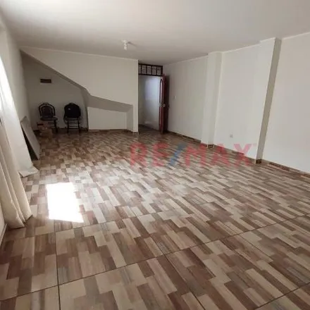 Rent this 2 bed apartment on Washington in Comas, Lima Metropolitan Area 15312