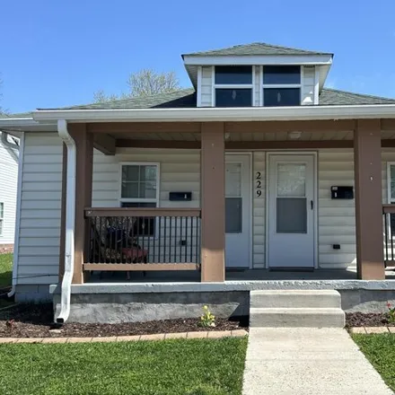 Buy this 4 bed house on Scott Street in Nicholasville, KY 40356