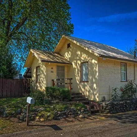 Buy this 1 bed house on 625 Orchard Estates Drive in Redding, CA 96001