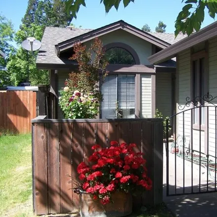 Buy this 2 bed house on 3243 Baggan Court in Sacramento County, CA 95843