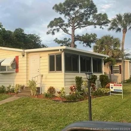 Buy this studio apartment on Meadows Circle North in Palm Beach Gardens, FL 33410