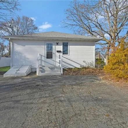 Image 4 - 138 Central Avenue, Brookhaven, Village of Patchogue, NY 11772, USA - House for sale