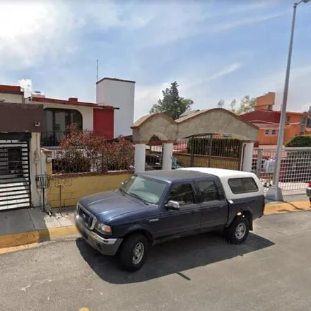 Buy this 4 bed house on Calle Alpes in Colonia Lomas Verdes 4ta Sección, 53120 Naucalpan de Juárez