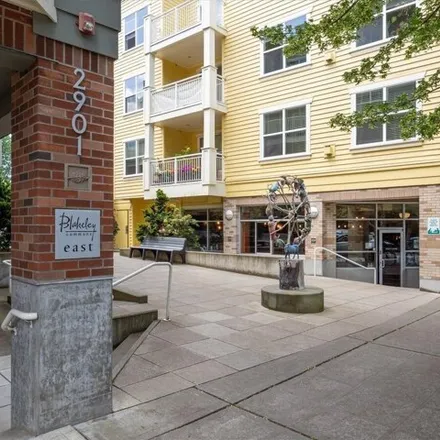Buy this 1 bed condo on 2727 Northeast Blakeley Street in Seattle, WA 98105