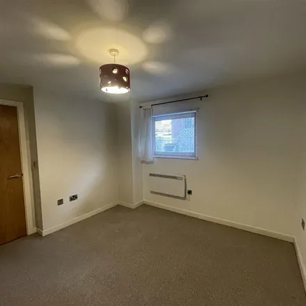 Image 5 - 33-35 Fargate, Cathedral, Sheffield, S1 2HD, United Kingdom - Apartment for rent