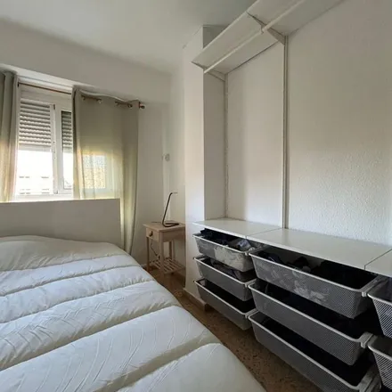 Image 2 - Carrer d'Isaac Peral, 18, 46024 Valencia, Spain - Apartment for rent