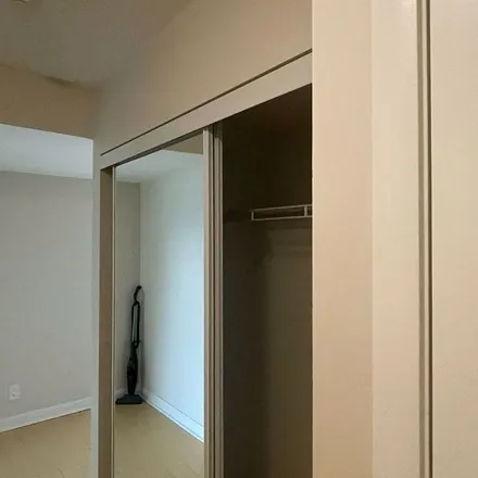 Image 6 - 190 Borough Drive, Toronto, ON M1P 4X4, Canada - Apartment for rent