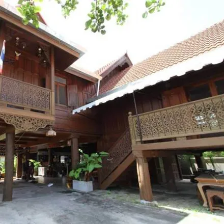 Buy this 5 bed house on Food Stall (night) in Charoen Muang Road, QHouse Villa